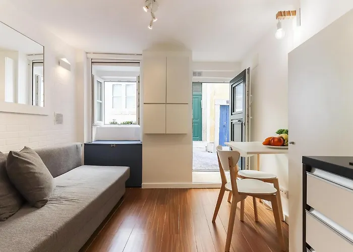 Bmyguest - Fado Downtown Апартаменти *