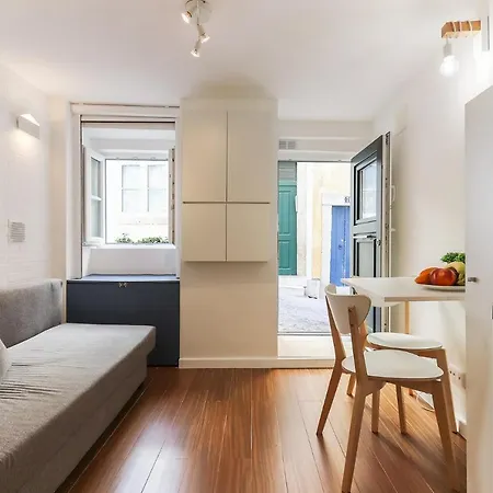 Bmyguest - Fado Downtown Apartment *